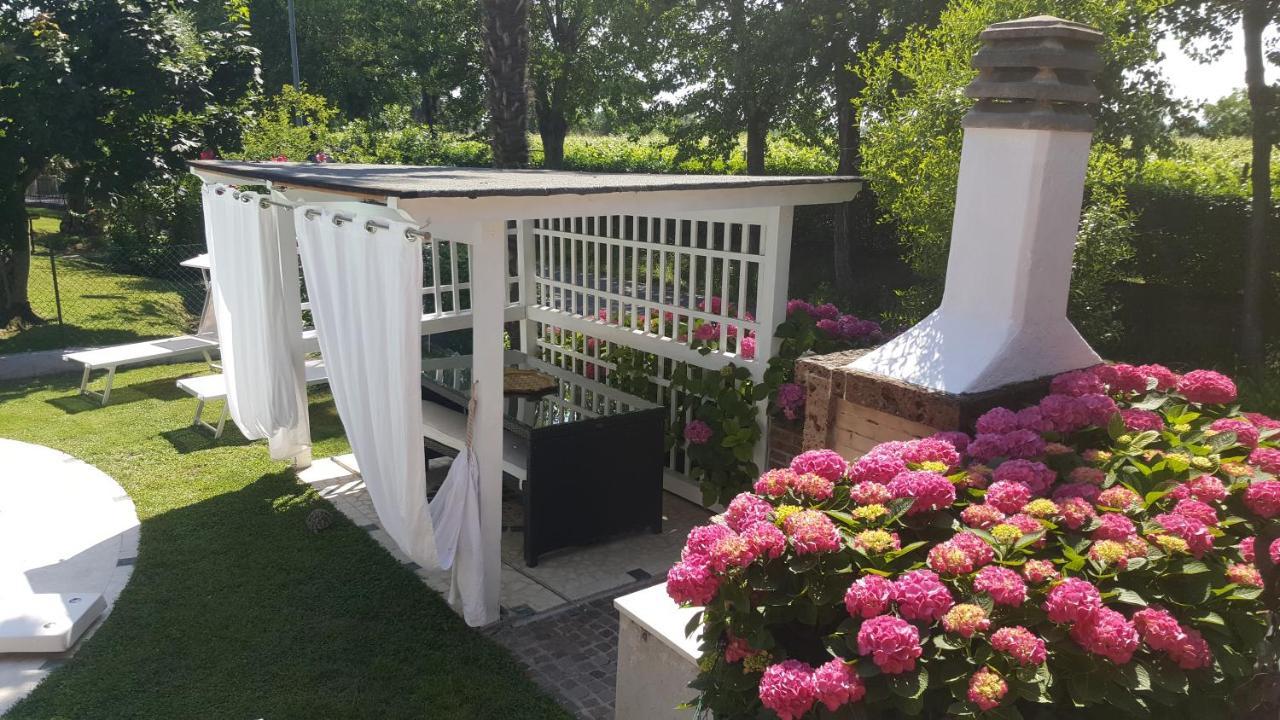 B&B Casa Gaia - 시르미오네 외부 사진