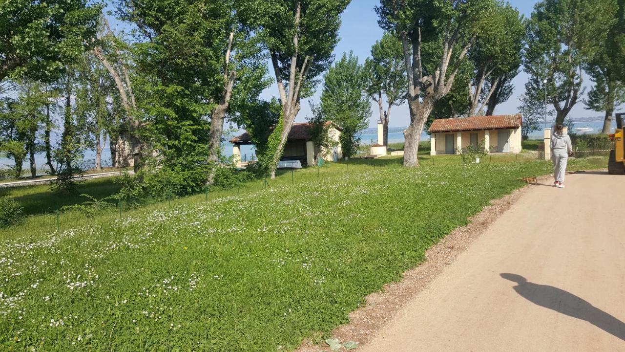 B&B Casa Gaia - 시르미오네 외부 사진