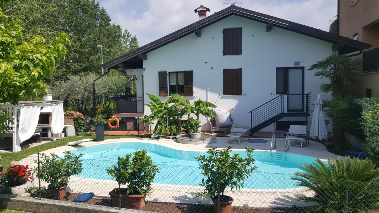 B&B Casa Gaia - 시르미오네 외부 사진