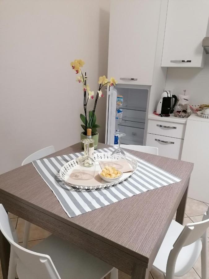 B&B Casa Gaia - 시르미오네 외부 사진